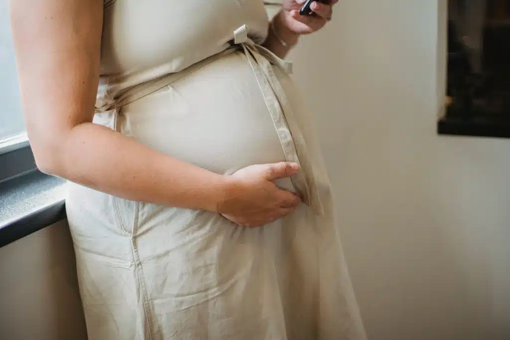 Pregnant Women Face Growing Heat Risks in Hong Kong as Climate Change Outpaces Maternal Health Advice pexels amina filkins 5424706