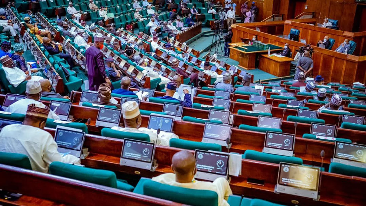 State Police Bill passes House after minority walkout House-of-Reps