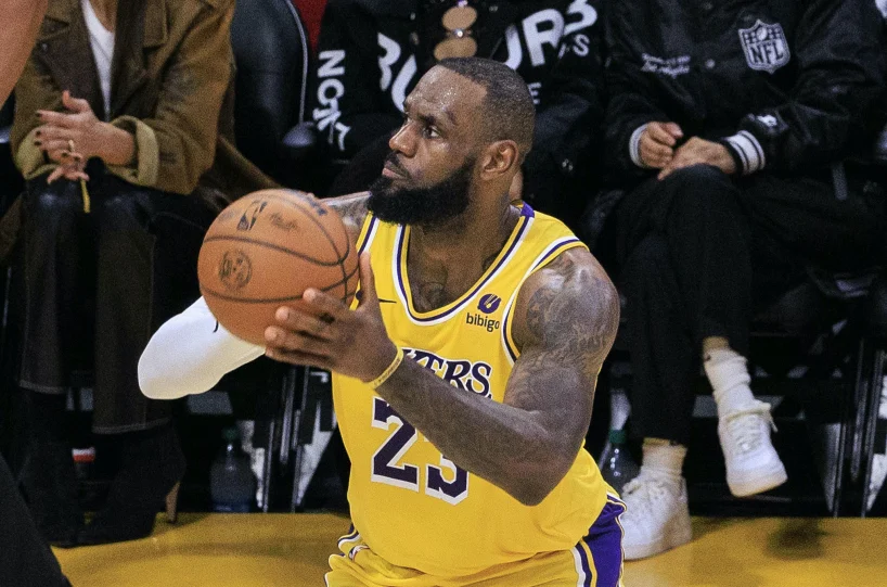 LeBron James Breaks NBA All-Time Field Goal Record Lebron James